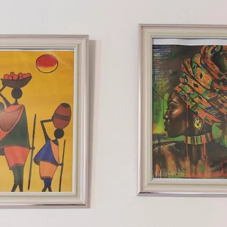 11 Steps Apartment *