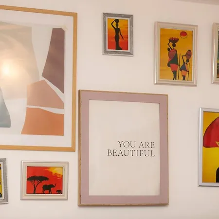 11 Steps Apartment *