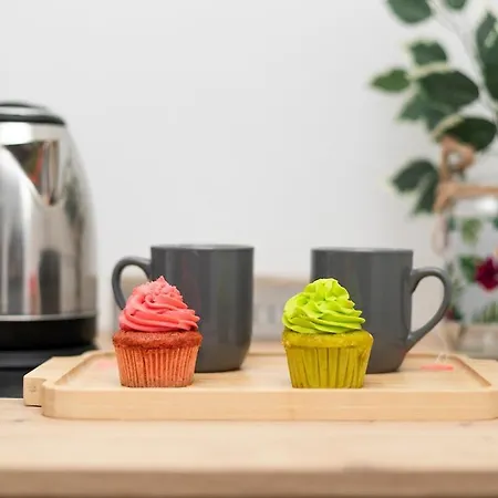 11 Steps * 地拉那